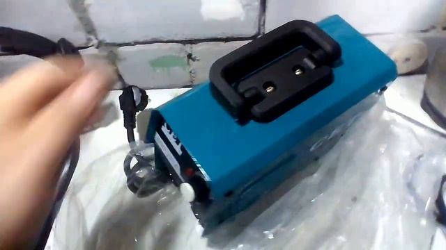 Сварочный аппарат инверторный CET MMA 200A смотреть онлайн