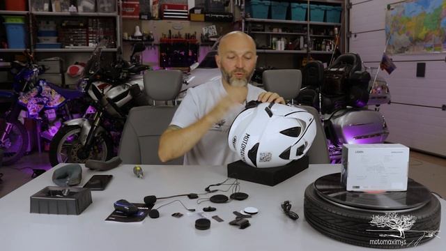 Bluetooth гарнитура LEXIN B4FM - обзор/тест/сравнение (English sybtitles) смотреть онлайн