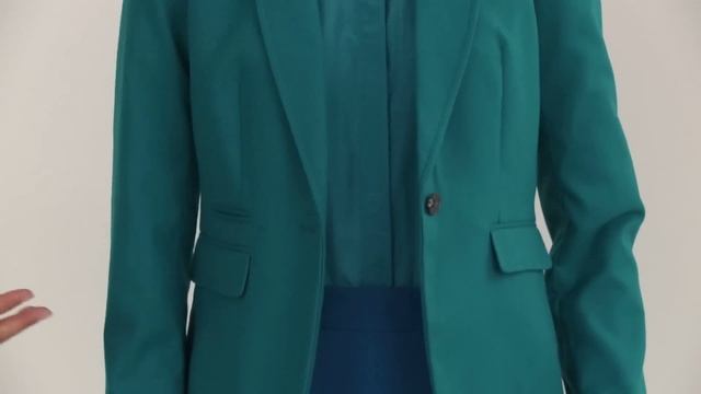 Яркие цвета зимой -- как носить, с чем сочетать смотреть онлайн