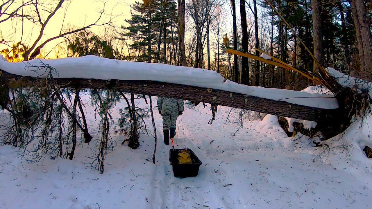 Весенние Хариусы и Ленки. Рыбалка на Таёжной реке. Куча рыбы под льдом! смотреть онлайн