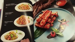 Ресторан псевдорусской кухни "Максим" в Суйфэньхэ. Новое меню для гостей из России.