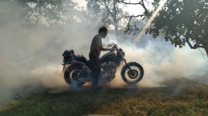 suzuki intruder 1400 burnout