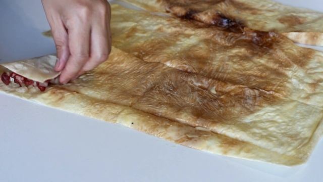 СЛОЕНАЯ САМСА за 20 минут. БЕЗ ВОЗНИ С ТЕСТОМ. Быстрая самса с мясом. Ленивая самса.