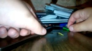 Как сделоть циркуль из 2 карандашей и пластилина?