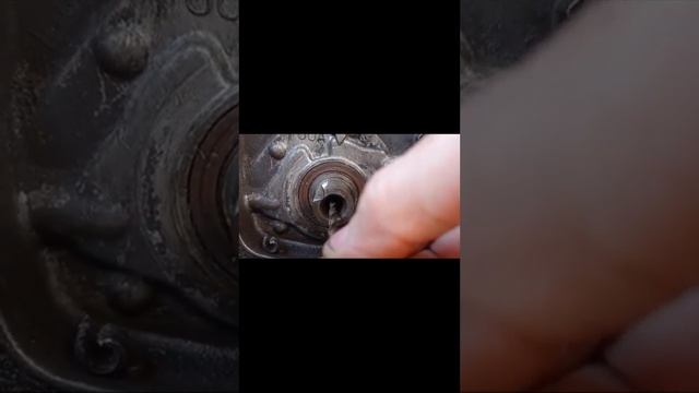 Как извлечь обломанный болт шкива коленвала и восстановить разбитый шпонпаз смотреть онлайн