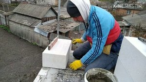 Дом с нуля. Кладка 1-го ряда на 2м этаже из газобетона.
