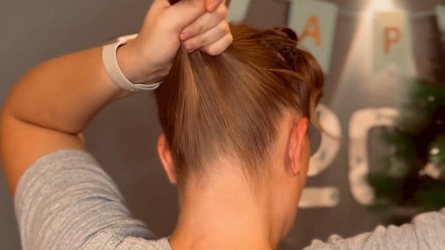 КАК СДЕЛАТЬ красивый ХВОСТ на ТОНКИХ ВОЛОСАХ? HOW to: HIGH VOLUME PONYTAIL ON THIN HAIR смотреть онлайн