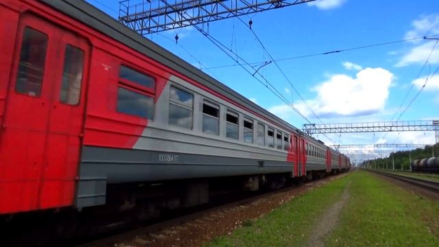 Электропоезд ЭР2Р-7054 на станции Кривандино, Казанское направление смотреть онлайн