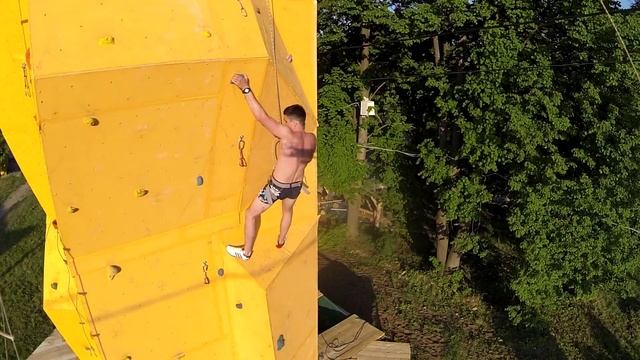 Скалолазание в клубе ACTION (05.2014) смотреть онлайн