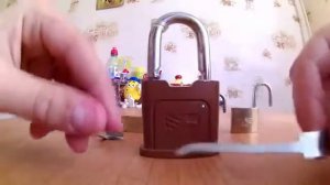 Как открыть навесные замки Вскрытие навесного замка