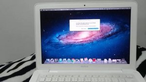 Macbook white A1342