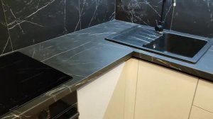 ОЧЕНЬ ИНТЕРЕСНАЯ КУХНЯ ИЗ ДСП СВОИМИ РУКАМИ / БЕЛАЯ КУХНЯ ИЗ ДСП / ЖК ГРАНД БУРЖЕ