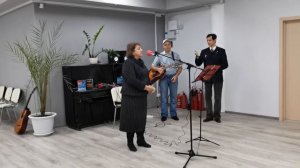 Песни "Императорская Гавань" и "Голгофа". Исполняет автор Елена Вельбель и Игорь Чечулин.