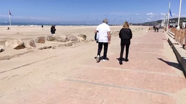 Француженка рассказала про трафик из России.Муж ругается, но что поделаешь?! смотреть онлайн