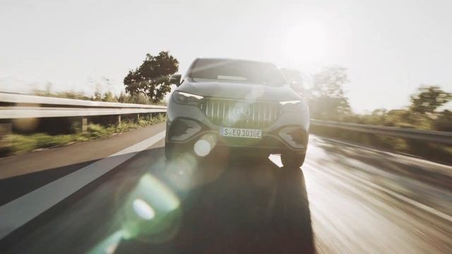 New Mercedes-AMG EQE 53 4MATIC+ SUV смотреть онлайн