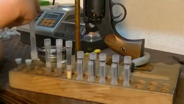 Astuce 3, tir arme ancienne, poudre noire, chargement rapide pistolet et revolver avec double tube. смотреть онлайн