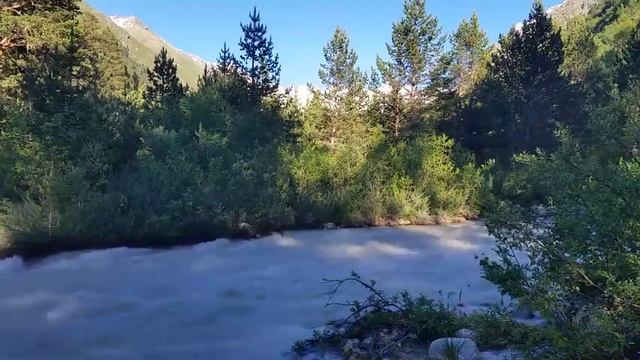 Звуки Природы, Река, Лес, Горы 1 час Спокойного Сна и Релаксации смотреть онлайн