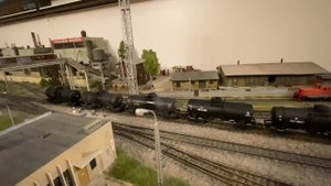 Модели цистерн 15-Ц862 в масштабе 1:87 на макете
