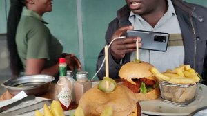 Мой первый Африканский бургер в Африке,ЗАМБИЯ