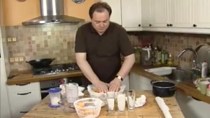 Пирог с армянскими абрикосами