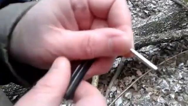 Разжигание костра металической спичкой Яичница на фольге смотреть онлайн