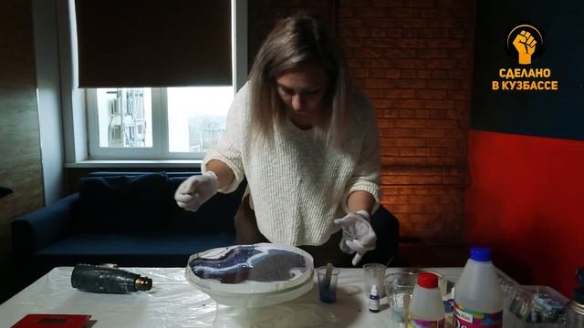 Часы своими руками из эпоксидной смолы. #эпоксиднаясмола #resinart #космос #эпоксидка смотреть онлайн