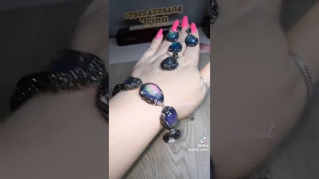 КАМЕНЬ ХАМЕЛЕОН ??❤️?? меняет цвет в зависимости от температуры тела воздуха ? #Иринавулканит
