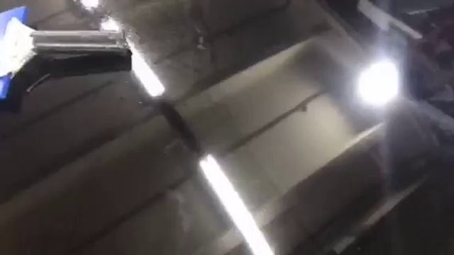 Оклейка автомобиля черной глянцевой пленкой. Виниловая пленка отличное средство чтобы выделиться