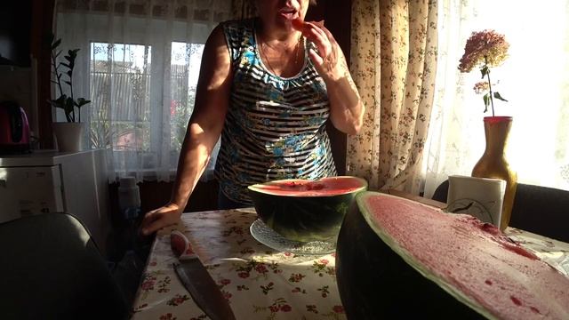 ВЛОГ Изменить беседку / Нужен совет / С арбузом к Свете / Вот туи из черенков 7 сентября 2020 год смотреть онлайн