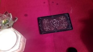 Игнор. Мужчина игнорит что стоит сделать? ТаРо