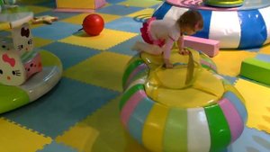 Дети в развлекательном центре / Большая семья / Маша и Никита / Еврасик Парк / Европа