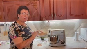 Испекли яблочный пирог с помощью планетарного миксера Kitfort!