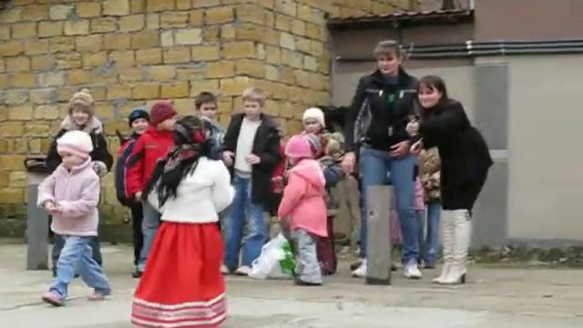 Соревнование - Бег с ложками смотреть онлайн