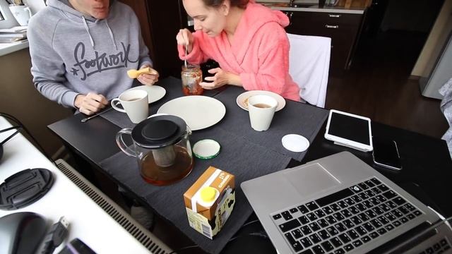 КАК ПРИГОТОВИТЬ ЗАВТРАК ЗА 1 МИНУТУ? - VLOG 018 смотреть онлайн