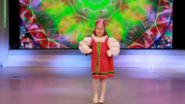 ОВА "До-ми-соль ", солист Пронина Арина- Ягода в туеске.