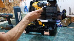 Обзор на DeWALT 777