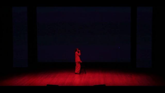 “Red lights “ из репертуара группы «Stray kids» смотреть онлайн