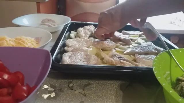 Плечики трески,скумбрия,сели на рыбу??Мясо по французски,на мой лад?? смотреть онлайн