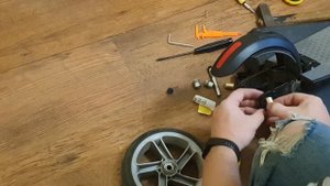 Segway Ninebot es1, 2, 4 люфт заднего колеса