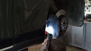 ТЕСЛА модел S замена колодок Сайлентблоки на Tesla Model S