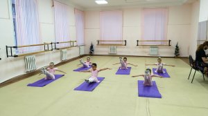 Урок гимнастики младшая группа 18.12.2020