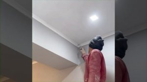 Красим потолочные плинтуса в Бишкеке. Красим потолок. Инструкция. Ремонт под ключ