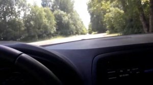 Kids driving a car to the shop. Дети едут на машине  в магазин.