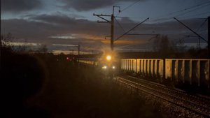 Электропоезд Ласточка на перегоне Кольцово–Арамиль сообщением Екатеринбург—Каменск-Уральский