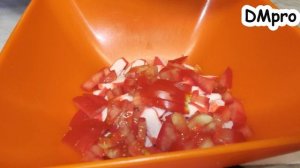 Доступный САЛАТ с КРАБОВЫМИ палочками и помидорами