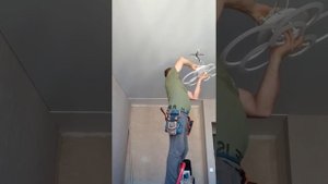 Как установить светодиодную люстру на натяжной потолок.