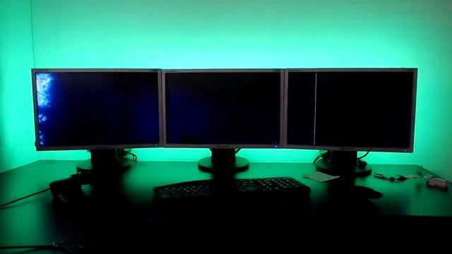 Demoscene Quantum Mysterium on three monitors