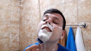 Бритьё на отдыхе: мыло-стик LEA, лосьон Williams Aqua Velva, Yaqi 22mm Cola, Personna, станок Yaqi