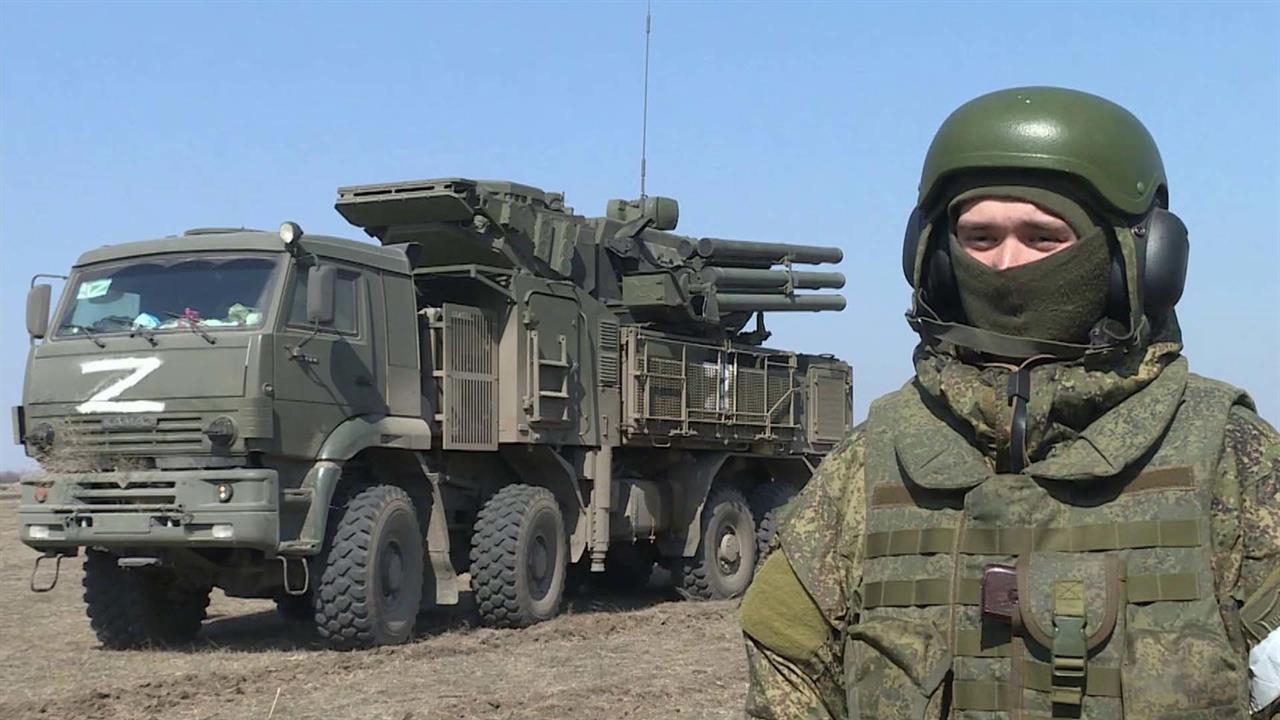За безопасностью неба над российскими подразделениями следят расчеты комплексов "Панцирь"