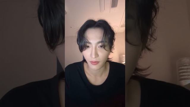 (مترجم للعربية) بث سونغهوا عبر تطبيق TOKTOQ اليوم / Seonghwa Live at TOKTOQ [ENG SUB] 18.12.2023